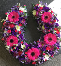 Load image into Gallery viewer, Horse Shoe prices from