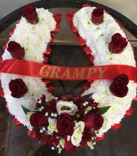 Load image into Gallery viewer, Horse Shoe prices from