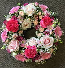Load image into Gallery viewer, Wreaths prices from